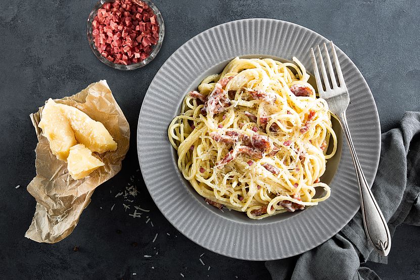 Carbonara Carbonara mit Sahne und Reinert Schinken Nuggetz extra mager