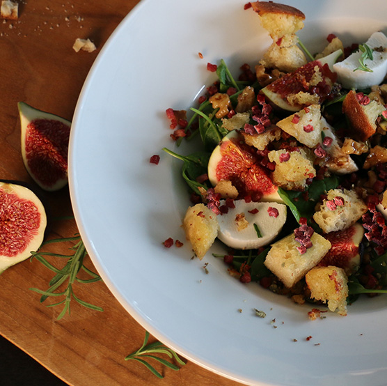 Fitness Salat-Bowl mit Reinert Schinken Nuggetz extra mager Fitness Salat-Bowl mit Reinert Schinken Nuggetz extra mager