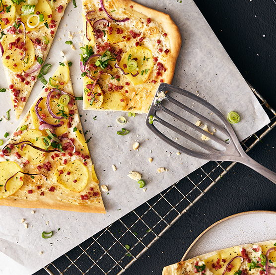 Flammkuchen mit Reinert Schinken Nuggetz extra mager